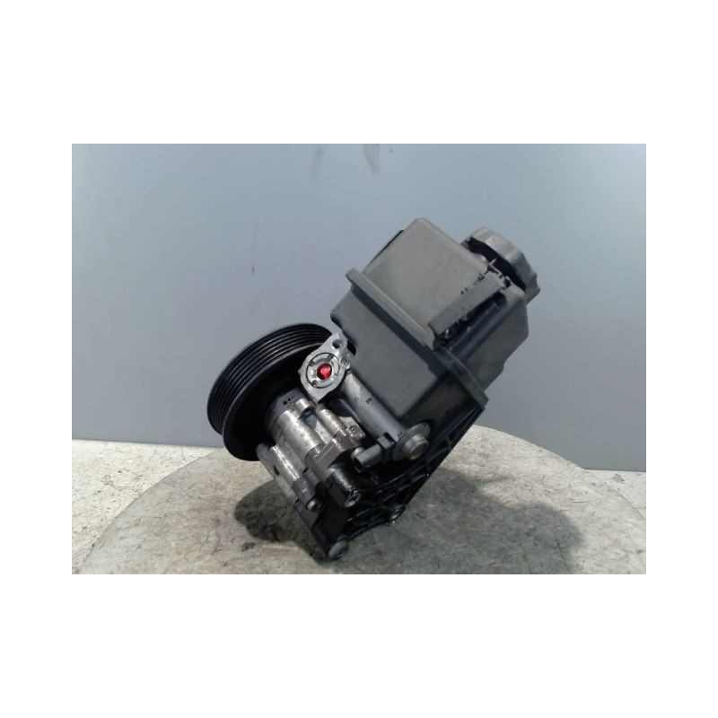 POMPE DIRECTION ASSISTEE MERCEDES CLASSE E 2006-