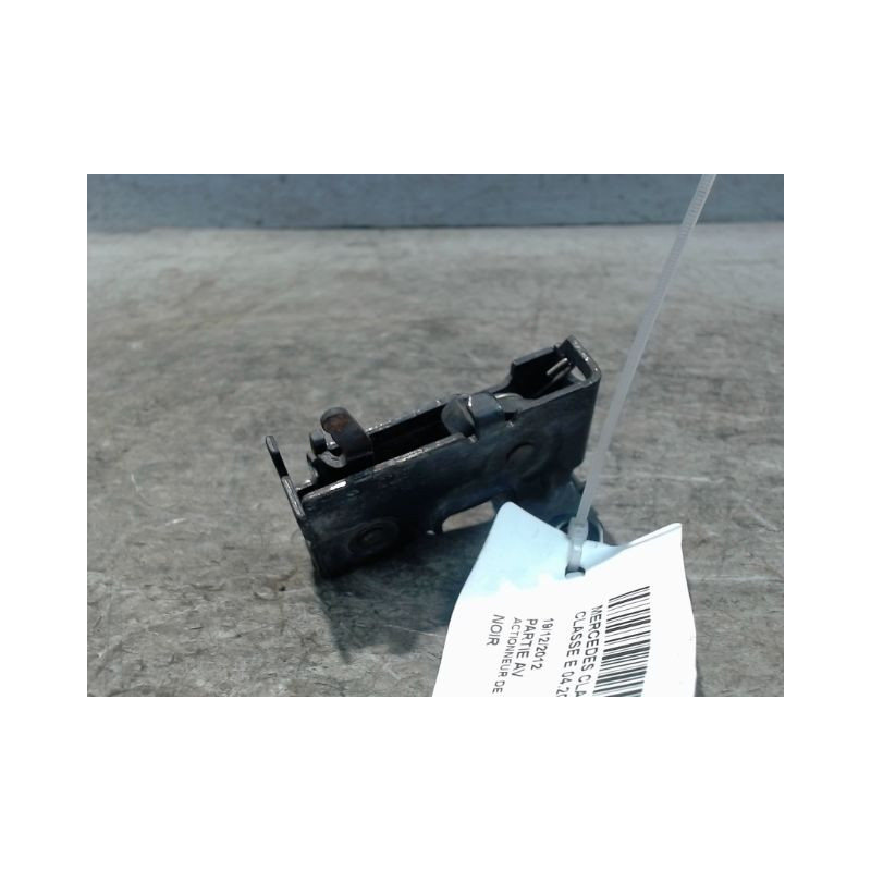 ACTIONNEUR DE CAPOT ACTIF GAUCHE MERCEDES CLASSE E 2006-