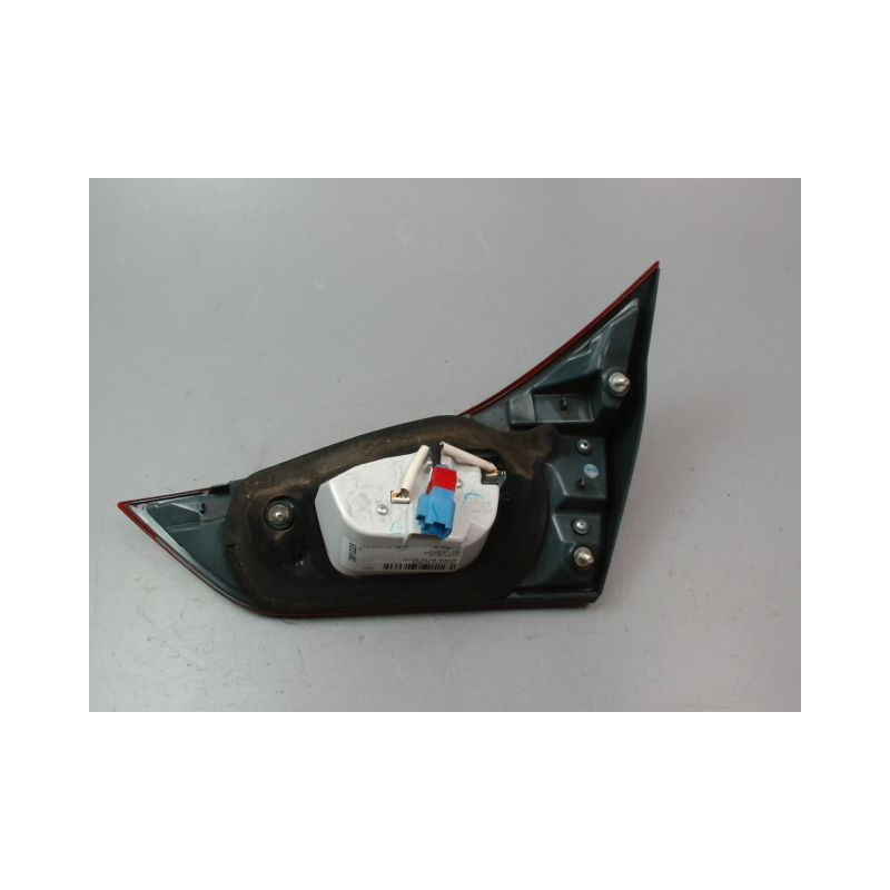 FEU ARRIERE INTERIEUR GAUCHE TOYOTA AURIS 2010-