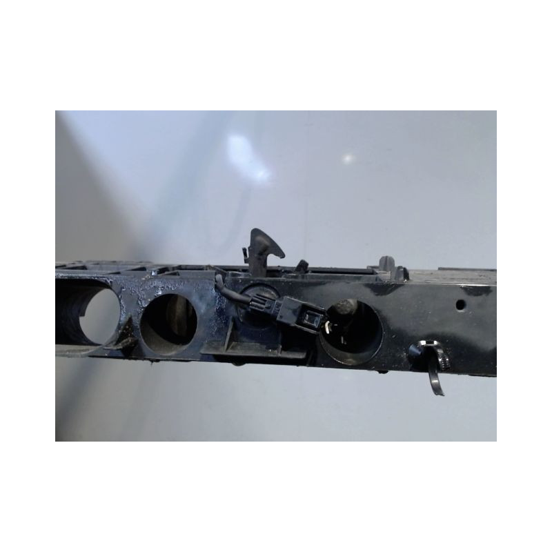 TRAVERSE SUPERIEURE ARMATURE AVANT RENAULT CLIO IV