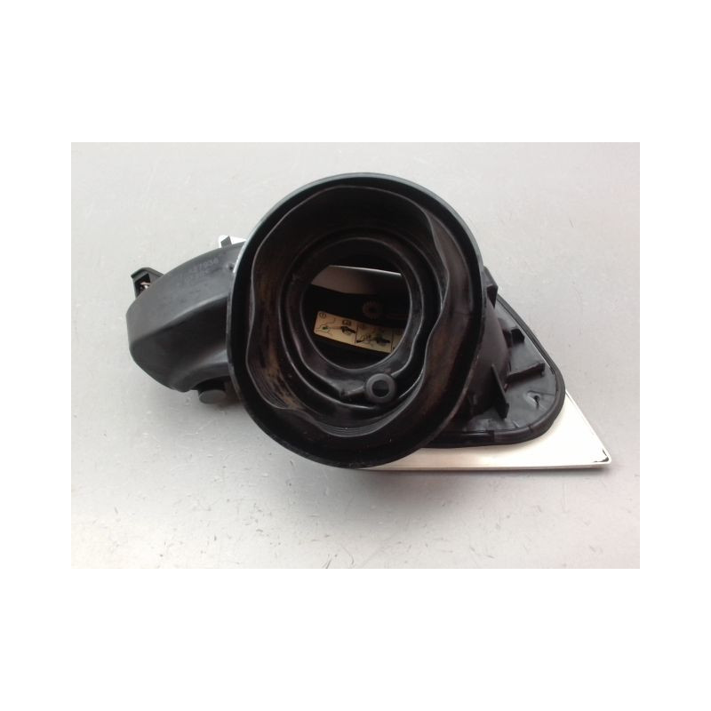 VOLET DE TRAPPE CARBURANT FORD FOCUS III Phase 2 2014-...