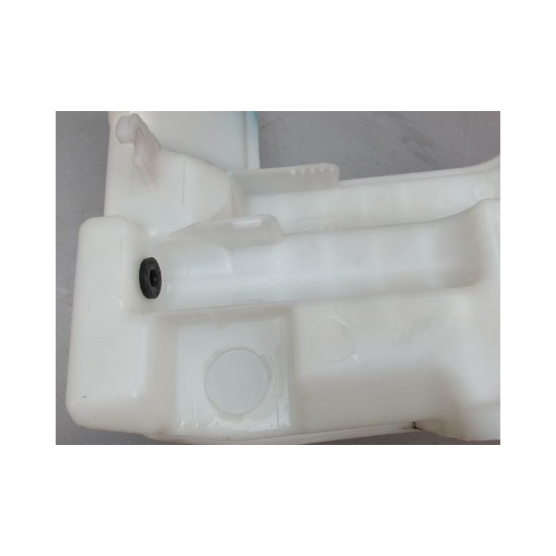 RESERVOIR LAVE-GLACE AVANT VOLKSWAGEN JETTA 2005-