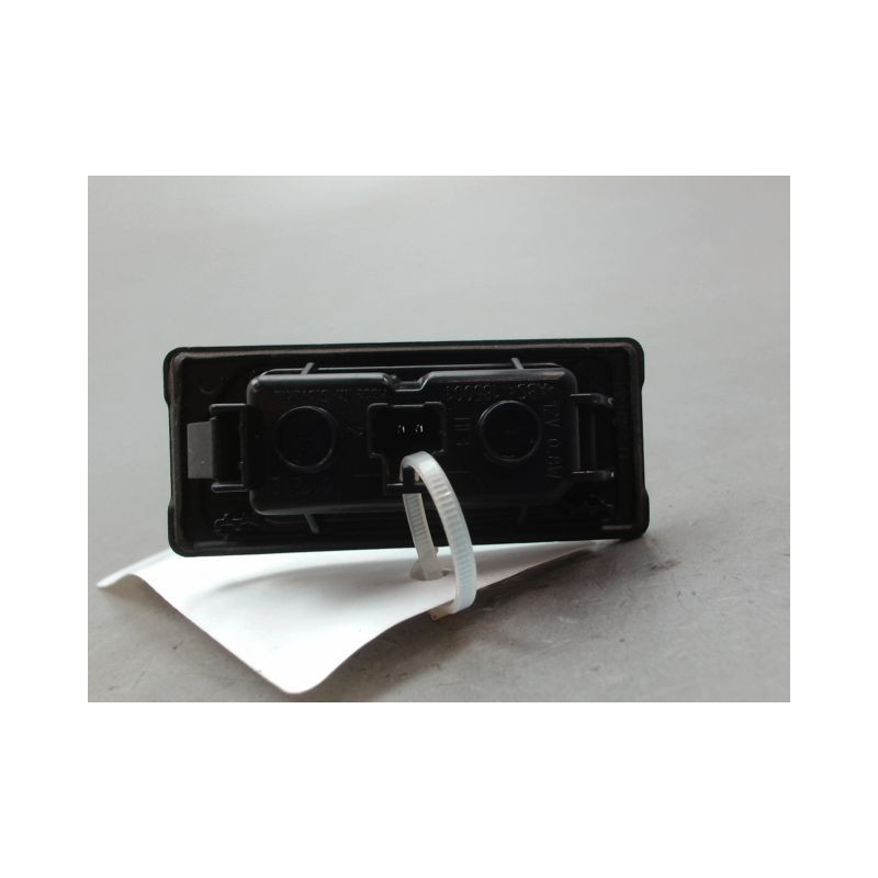 ECLAIREUR PLAQUE DE POLICE DROIT VOLKSWAGEN JETTA 2005-