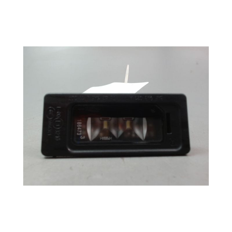 ECLAIREUR PLAQUE DE POLICE GAUCHE VOLKSWAGEN JETTA 2005-