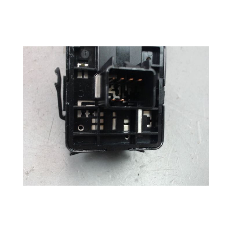 COMMANDE ESSUIE GLACE CHEVROLET CAPTIVA BREAK Phase 2 2011-2012