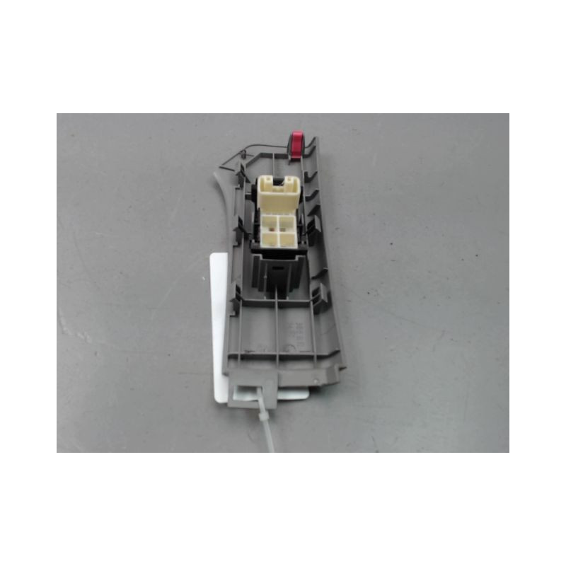 COMMANDE LEVE-GLACE PORTE AVD TOYOTA YARIS II Phase 1 2005-2009