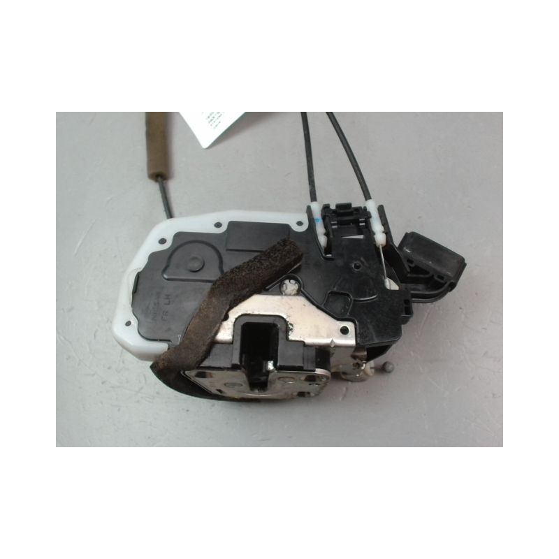 SYSTEME CONDAMNATION AVANT GAUCHE NISSAN JUKE Phase 1 2010-...