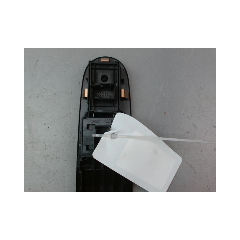 COMMANDE LEVE-GLACE PORTE AVG FIAT PUNTO 2003-