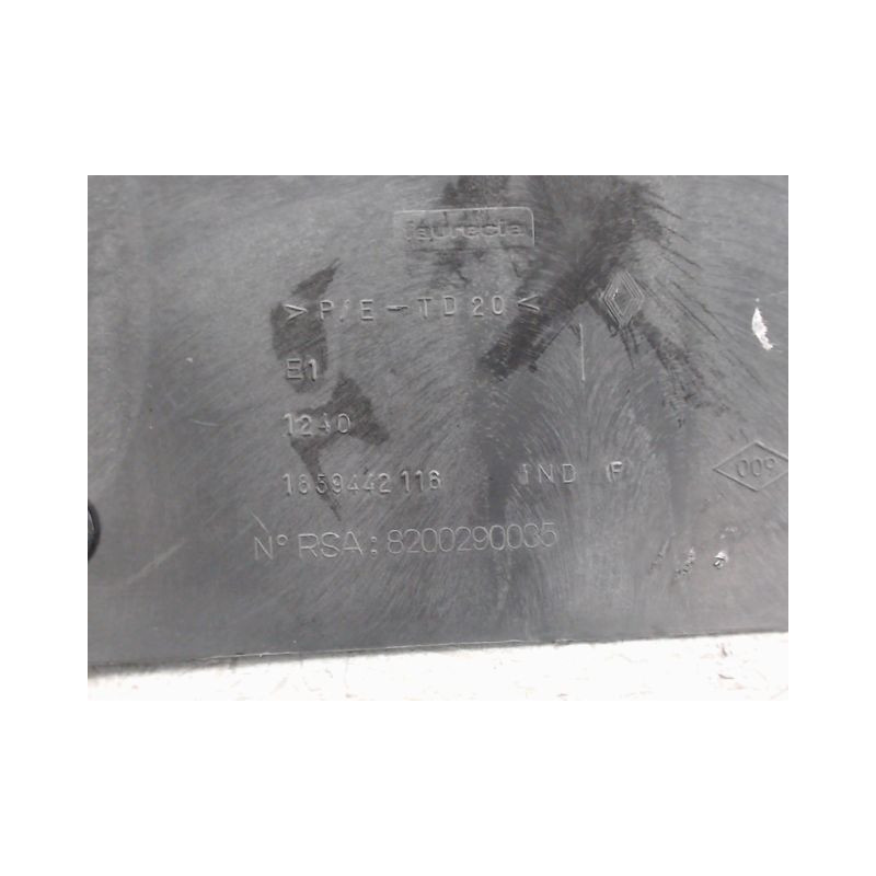 SUPPORT CENTRAL PARE-CHOC ARRIERE  RENAULT CLIO