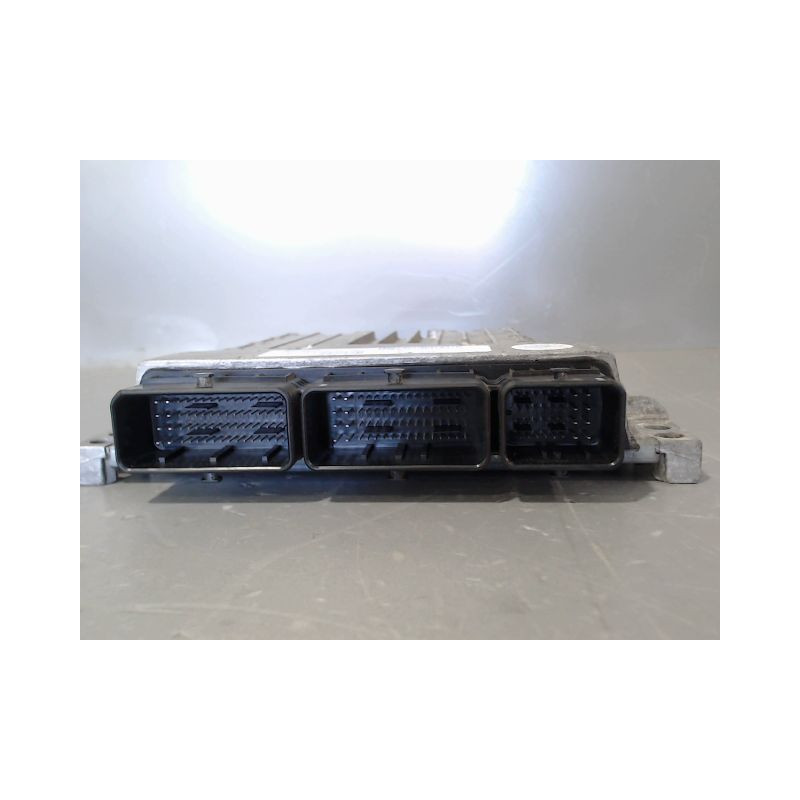 CALCULATEUR MOTEUR RENAULT MEGANE