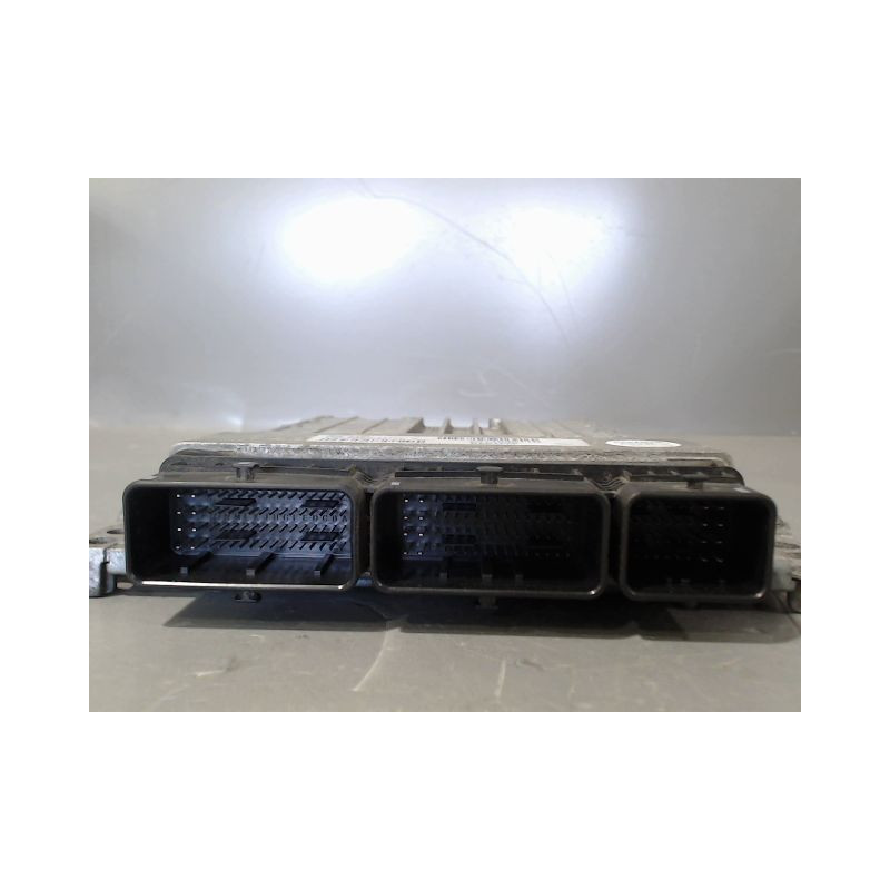CALCULATEUR MOTEUR RENAULT MEGANE