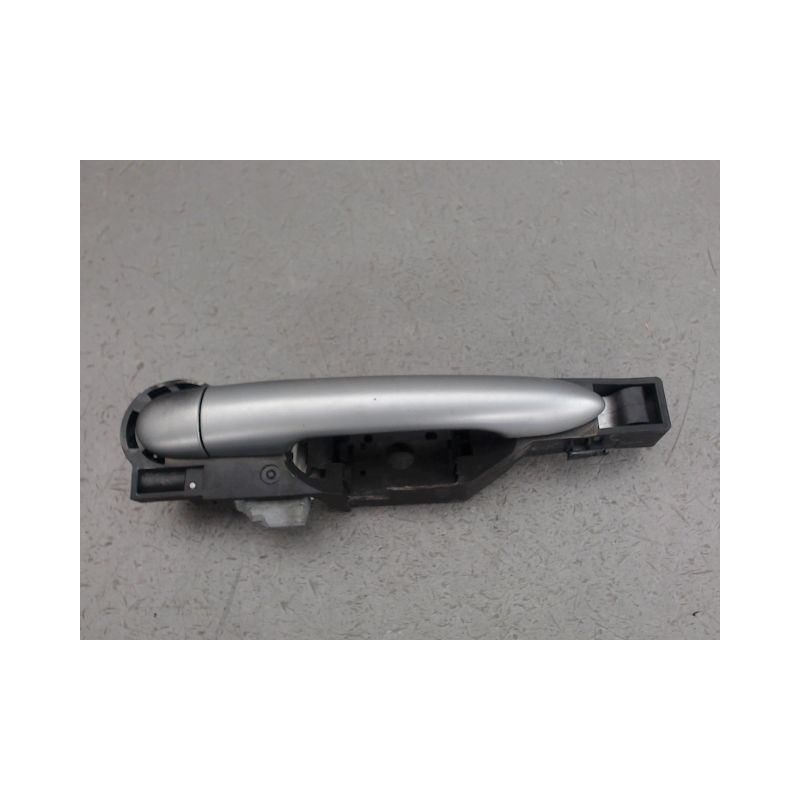 POIGNEE EXTERIEURE PORTE ARRIERE DROIT RENAULT CLIO