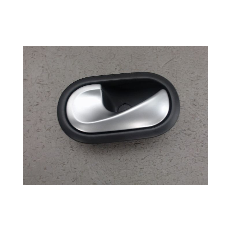 POIGNEE INTERIEURE PORTE AVANT GAUCHE RENAULT CLIO