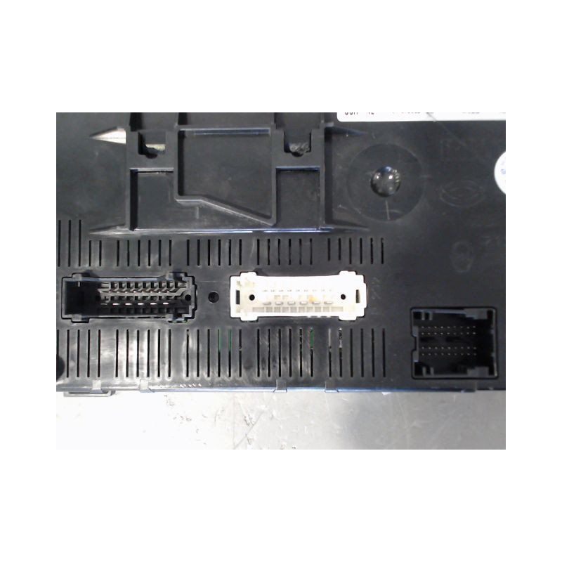 BOITIER GESTION HABITACLE RENAULT CLIO