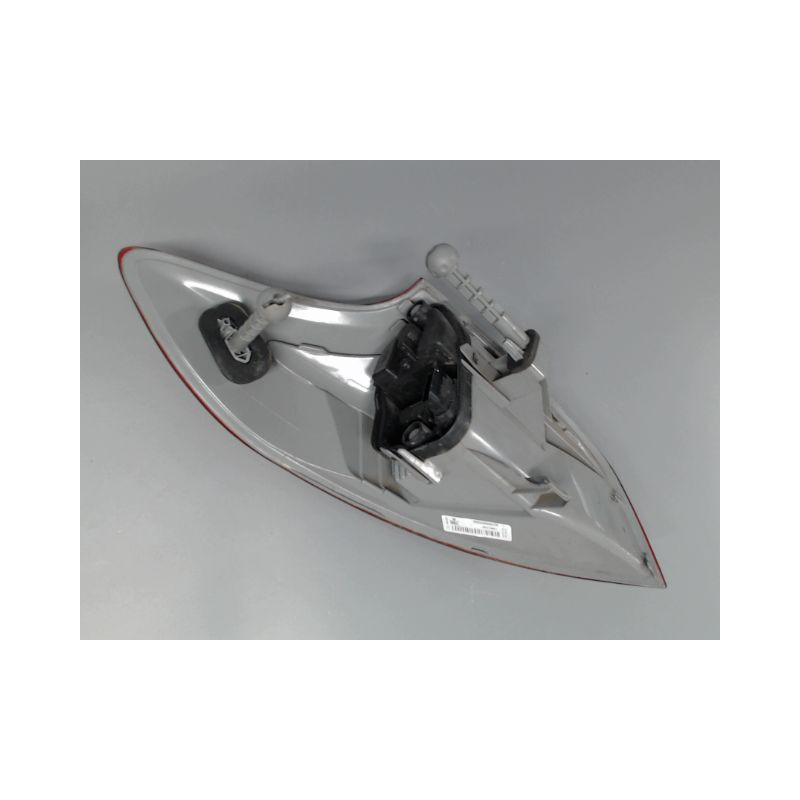 FEU ARRIERE DROIT RENAULT MEGANE