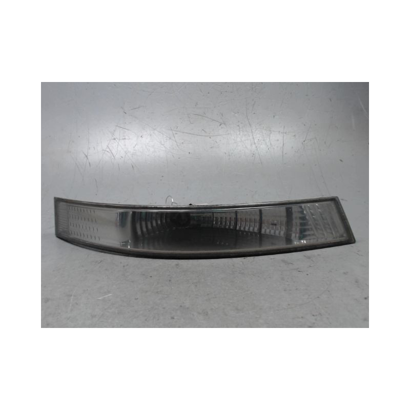 CLIGNOTANT DROIT NISSAN INTERSTAR MOYEN L2H2 2003-