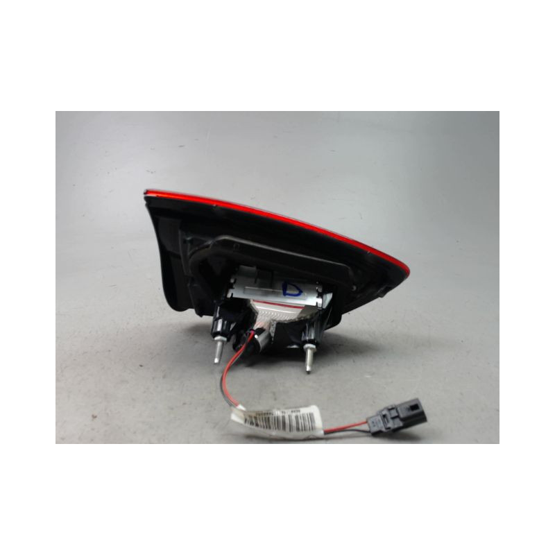FEU ARRIERE INTERIEUR DROIT RENAULT CLIO BREAK IV Phase 1 2012-...