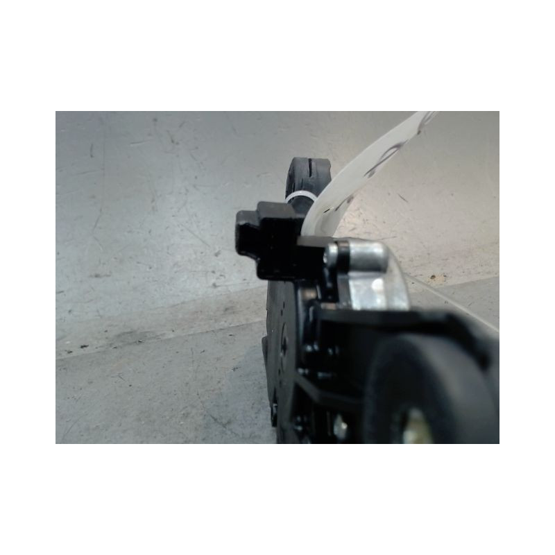 MOTEUR ESSUIE-GLACE ARRIERE FORD FIESTA