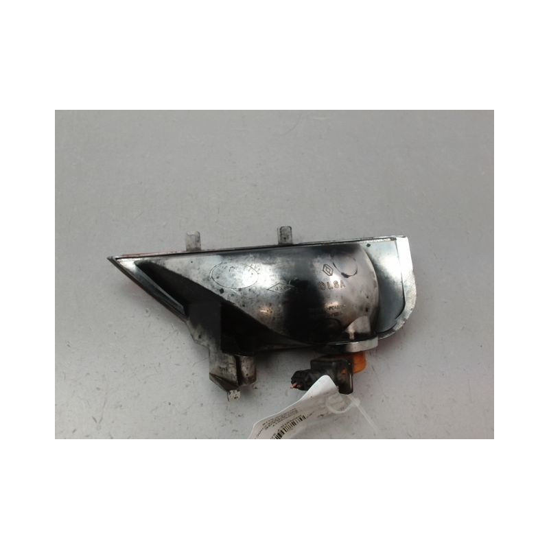 FEU DE PARE-CHOC ARRIERE GAUCHE RENAULT SCENIC