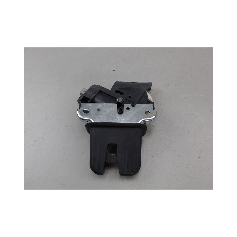 SERRURE COFFRE ARRIERE AUDI A4