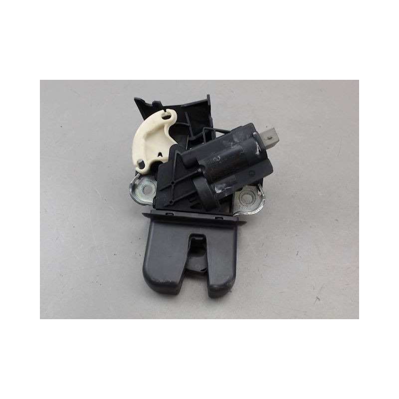 SERRURE COFFRE ARRIERE AUDI A4
