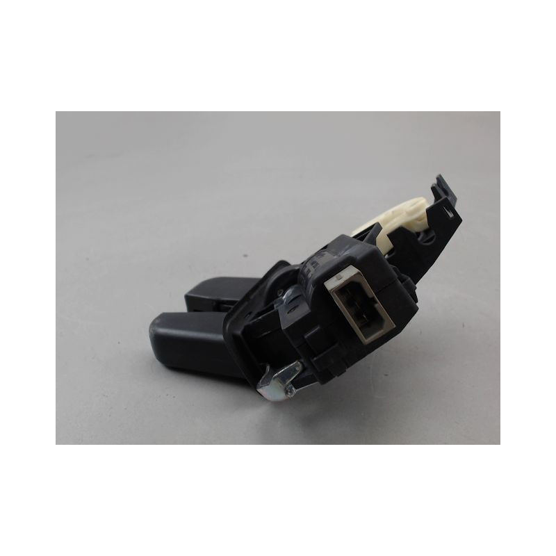 SERRURE COFFRE ARRIERE AUDI A4