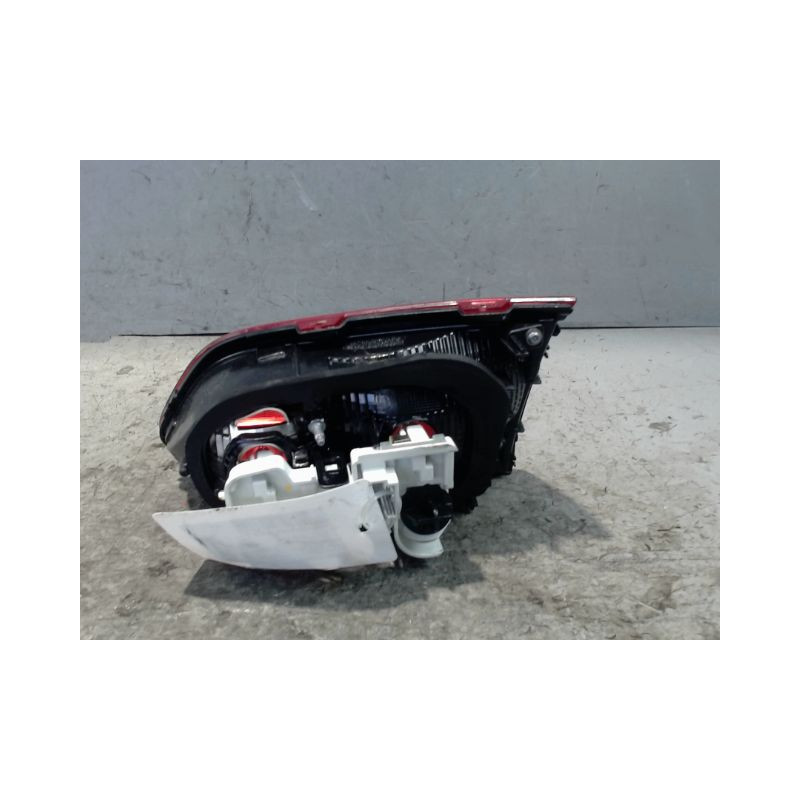 FEU ARRIERE INTERIEUR GAUCHE VOLKSWAGEN GOLF