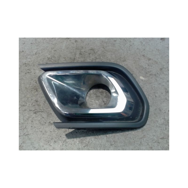 OBTURATEUR PHARE ADDITIONNEL PARE-CHOC AVG DACIA SANDERO 2008-
