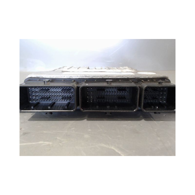CALCULATEUR MOTEUR RENAULT MEGANE