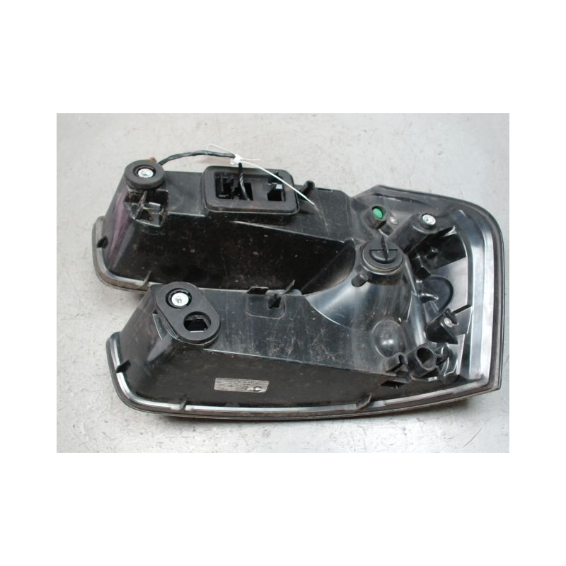 FEU ARRIERE GAUCHE  CITROEN C4