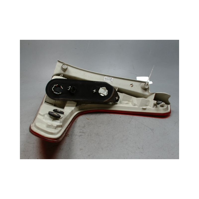 FEU ARRIERE GAUCHE  RENAULT MEGANE