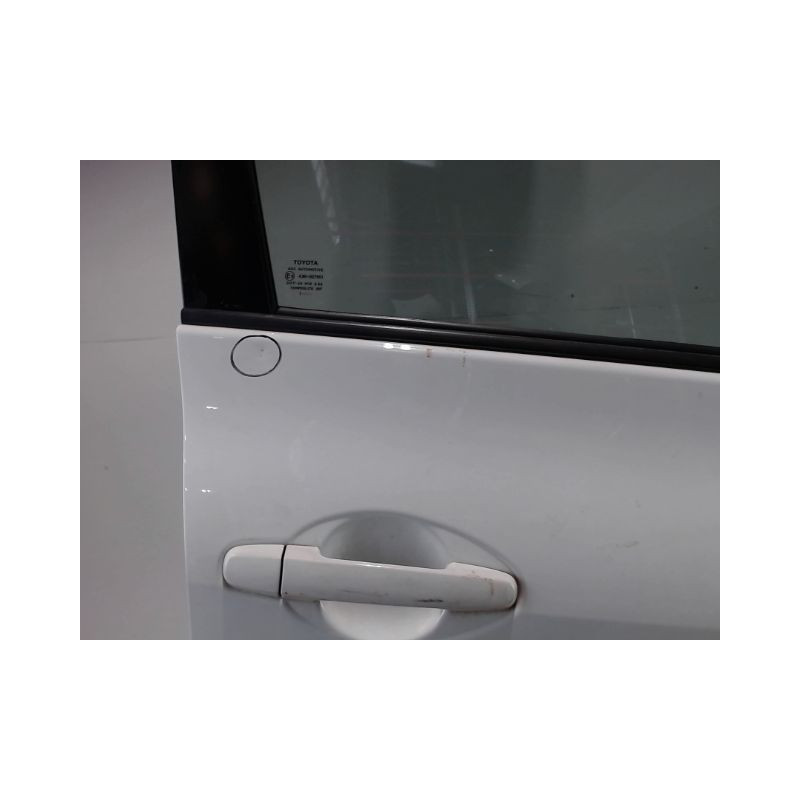 PORTE AVANT DROIT TOYOTA AURIS