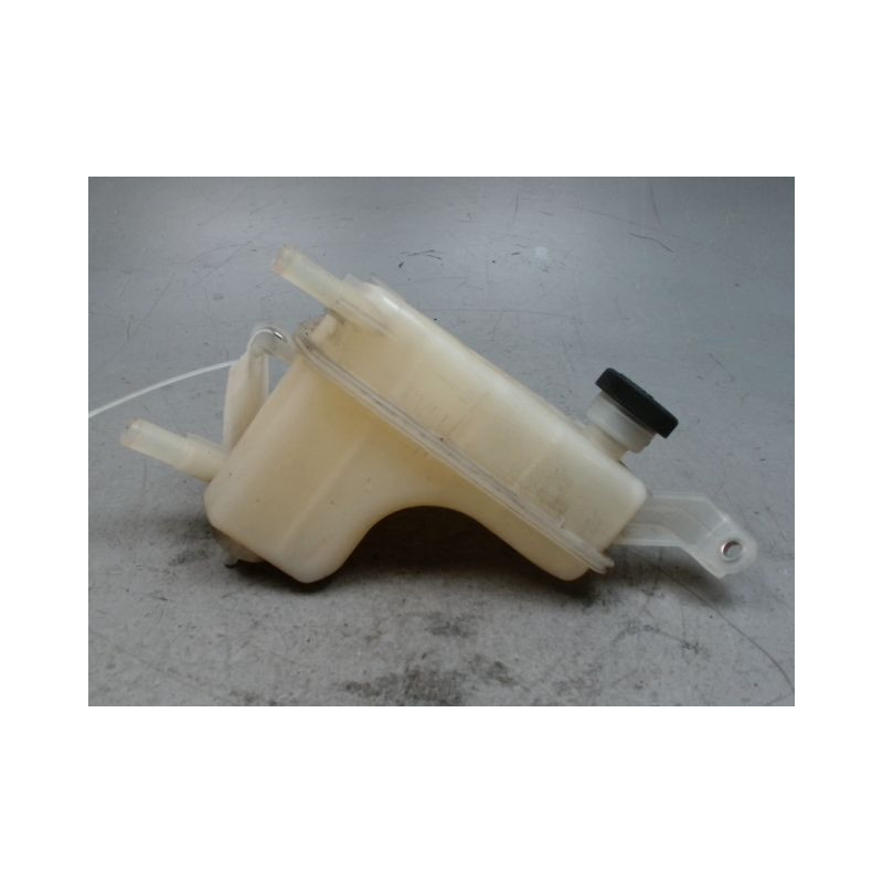 VASE EXPANSION TOYOTA AURIS