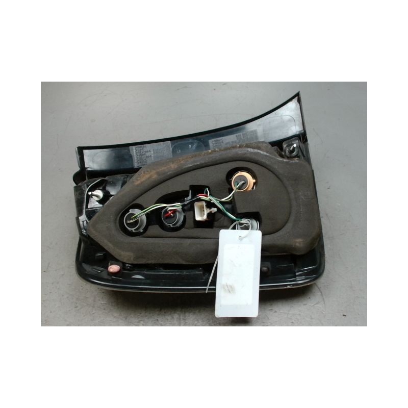 FEU ARRIERE DROIT TOYOTA PRIUS 2004-