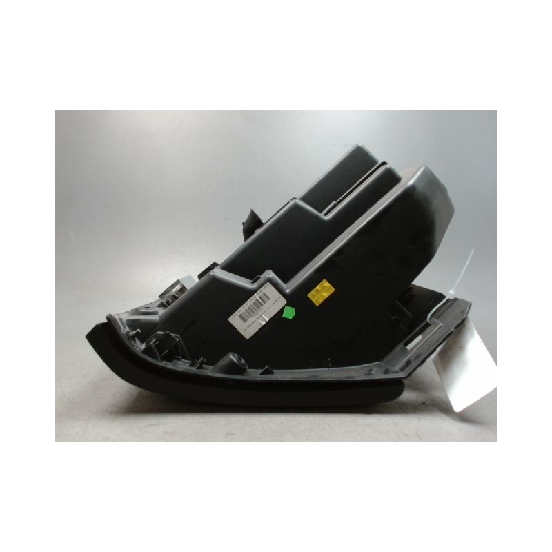 BOITE A GANTS VOLVO V40