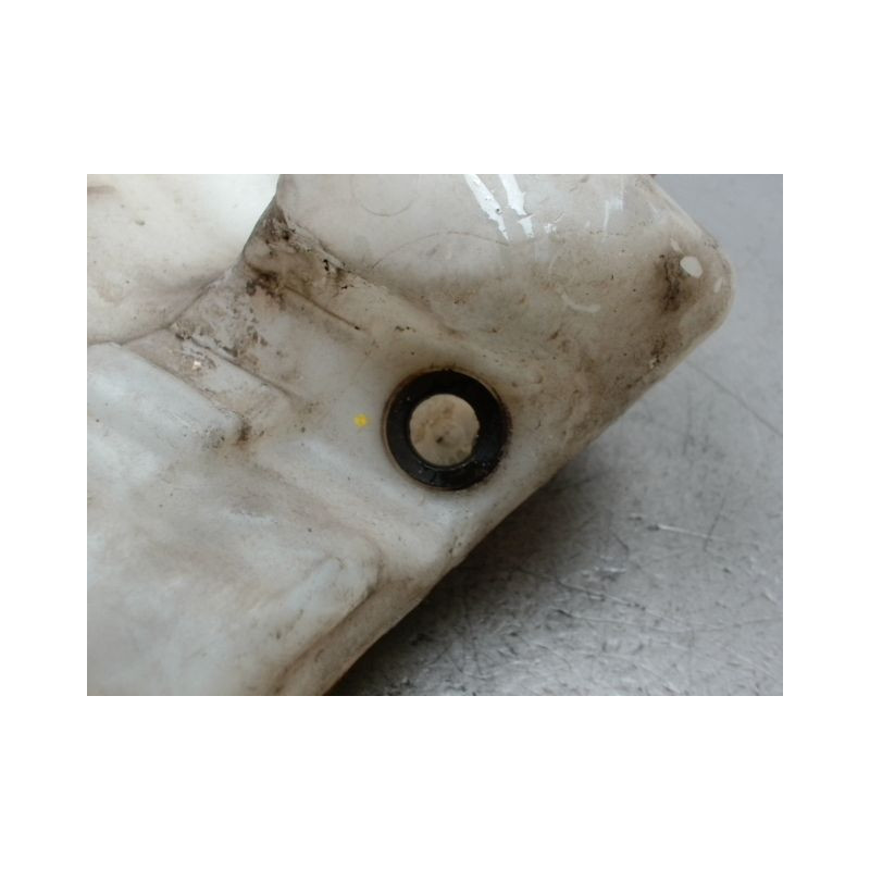 RESERVOIR LAVE-GLACE AVANT CITROEN C4