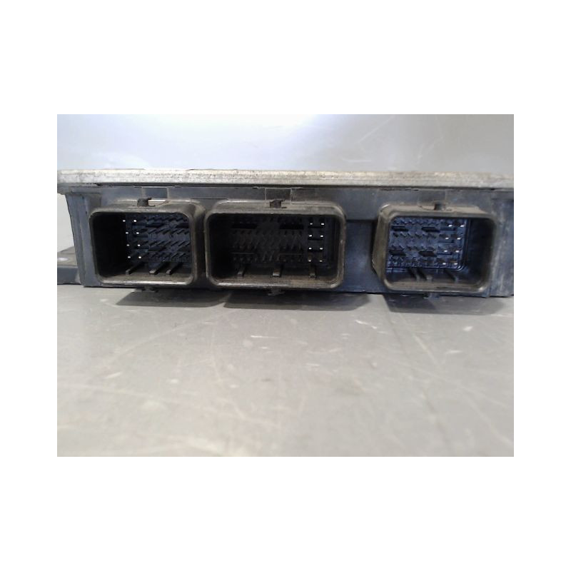 CALCULATEUR MOTEUR RENAULT CLIO III 2007-