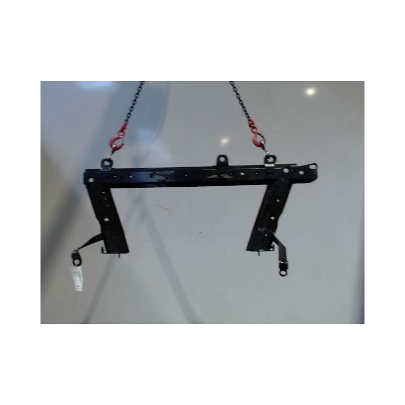 TRAVERSE INFERIEURE ARMATURE AVANT RENAULT CLIO IV