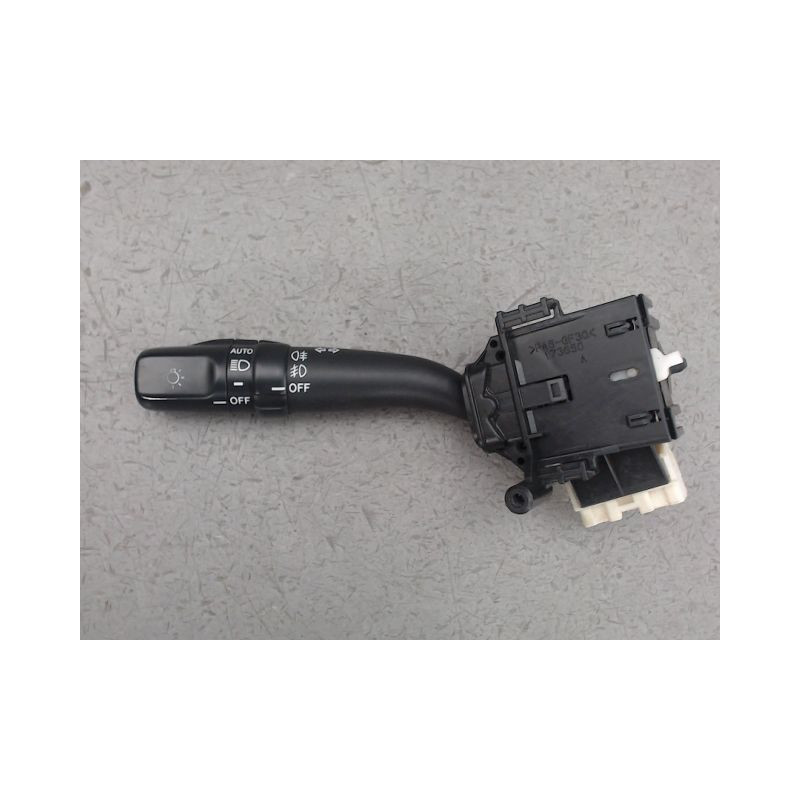 COMMANDE CLIGNOTANT TOYOTA AVENSIS