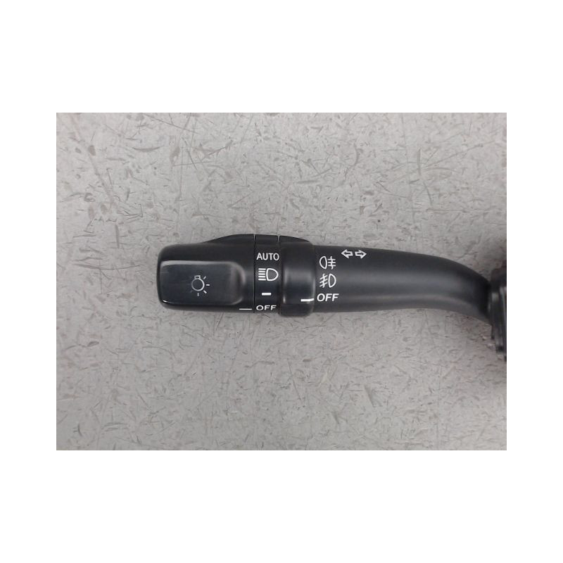COMMANDE CLIGNOTANT TOYOTA AVENSIS