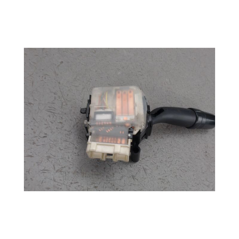 COMMANDE CLIGNOTANT TOYOTA AVENSIS