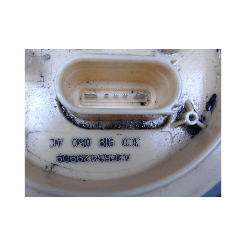 POMPE CARBURANT IMMERGEE VOLKSWAGEN PASSAT SW 2005-