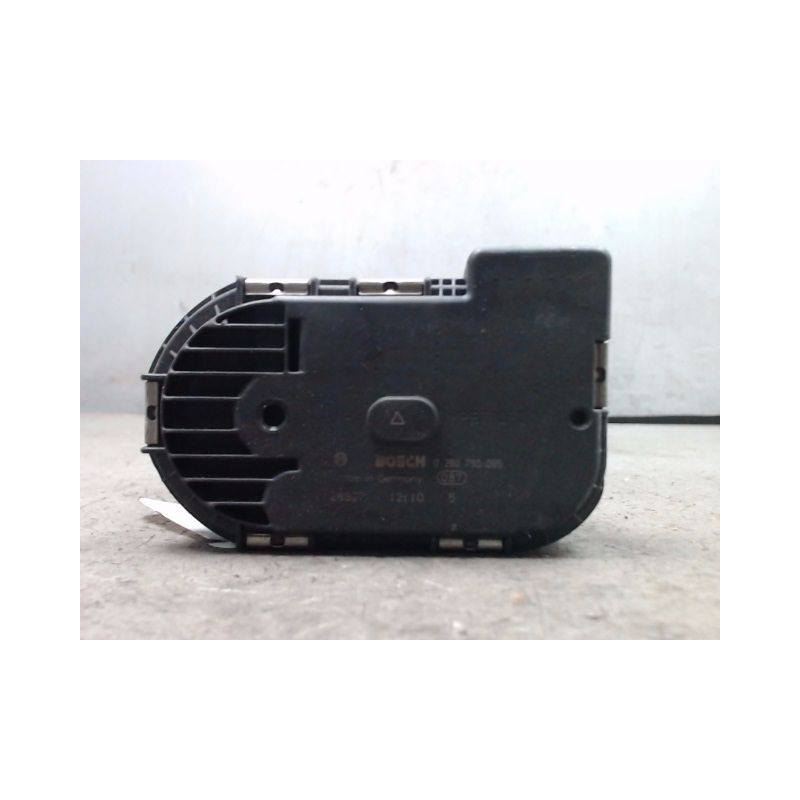 BOITIER PAPILLON PEUGEOT 206 3P