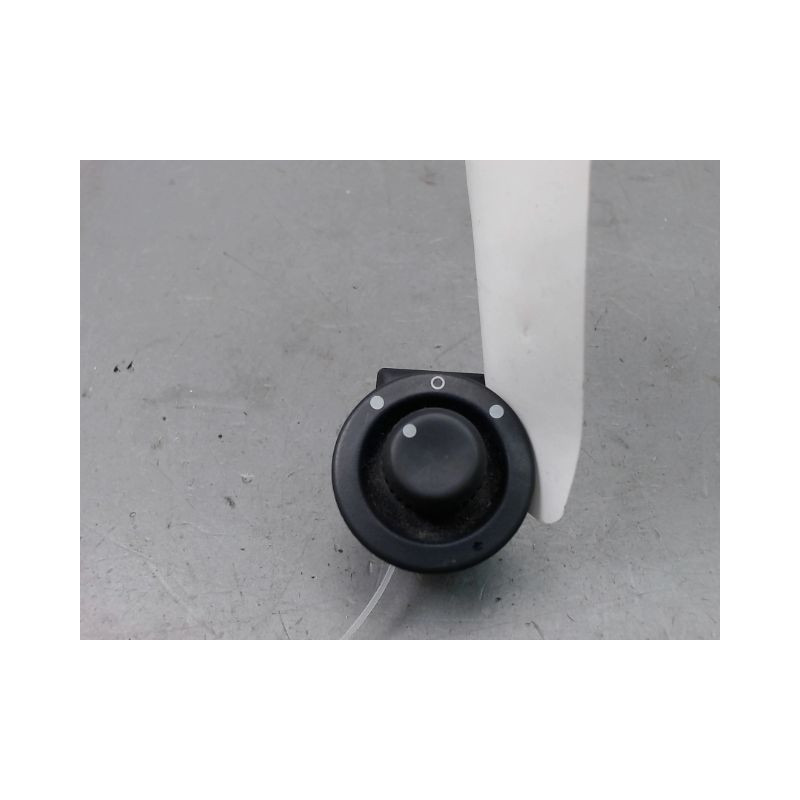 COMMANDE RETROVISSEUR EXTERIEUR ELECTRIQUE RENAULT CLIO III Phase 1 2005-2009