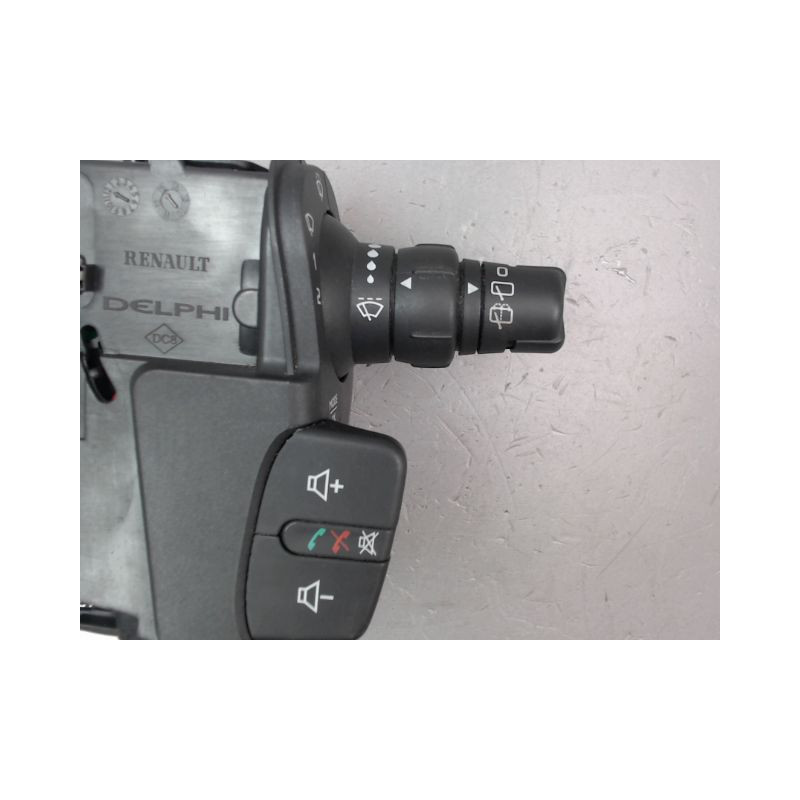 COMMANDE ESSUIE GLACE RENAULT CLIO ESTATE III Phase 2 2009-2012