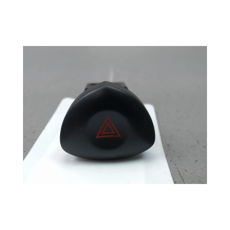 BOUTON DE WARNING RENAULT CLIO II Phase 2 2001-2006