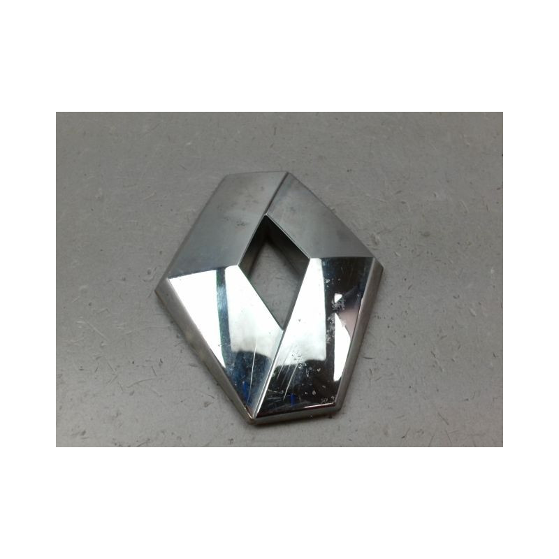 SIGLE CALANDRE RENAULT CLIO III Phase 2 2009-2014