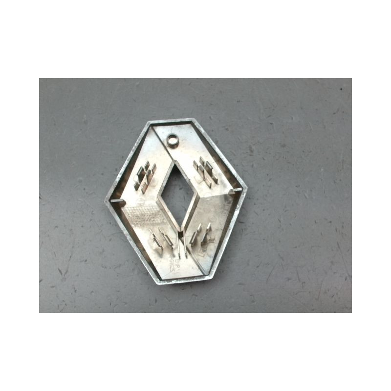 SIGLE CALANDRE RENAULT CLIO III Phase 2 2009-2014