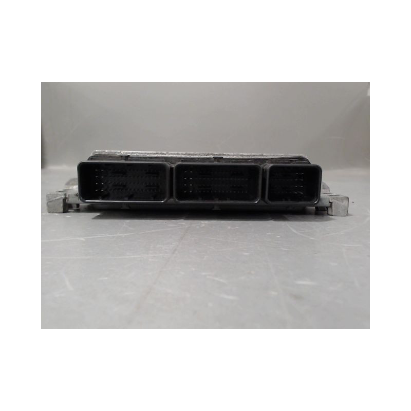 CALCULATEUR MOTEUR RENAULT MEGANE