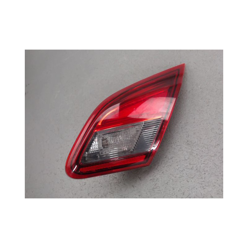 FEU ARRIERE INTERIEUR DROIT OPEL CORSA